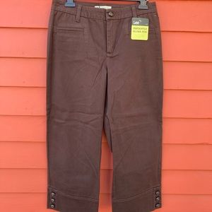 Lee Just Below The Waist Brown Capri Pants, Stretch, Women's Size 6M (NWT)